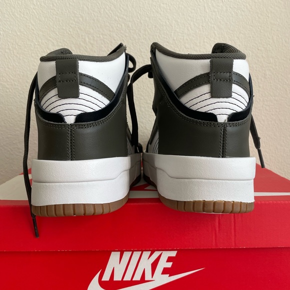 BRAND NEW Size 7 Women’s Nike Dunk High Ups in Summit White/Cargo Khaki-Black - Picture 3 of 5